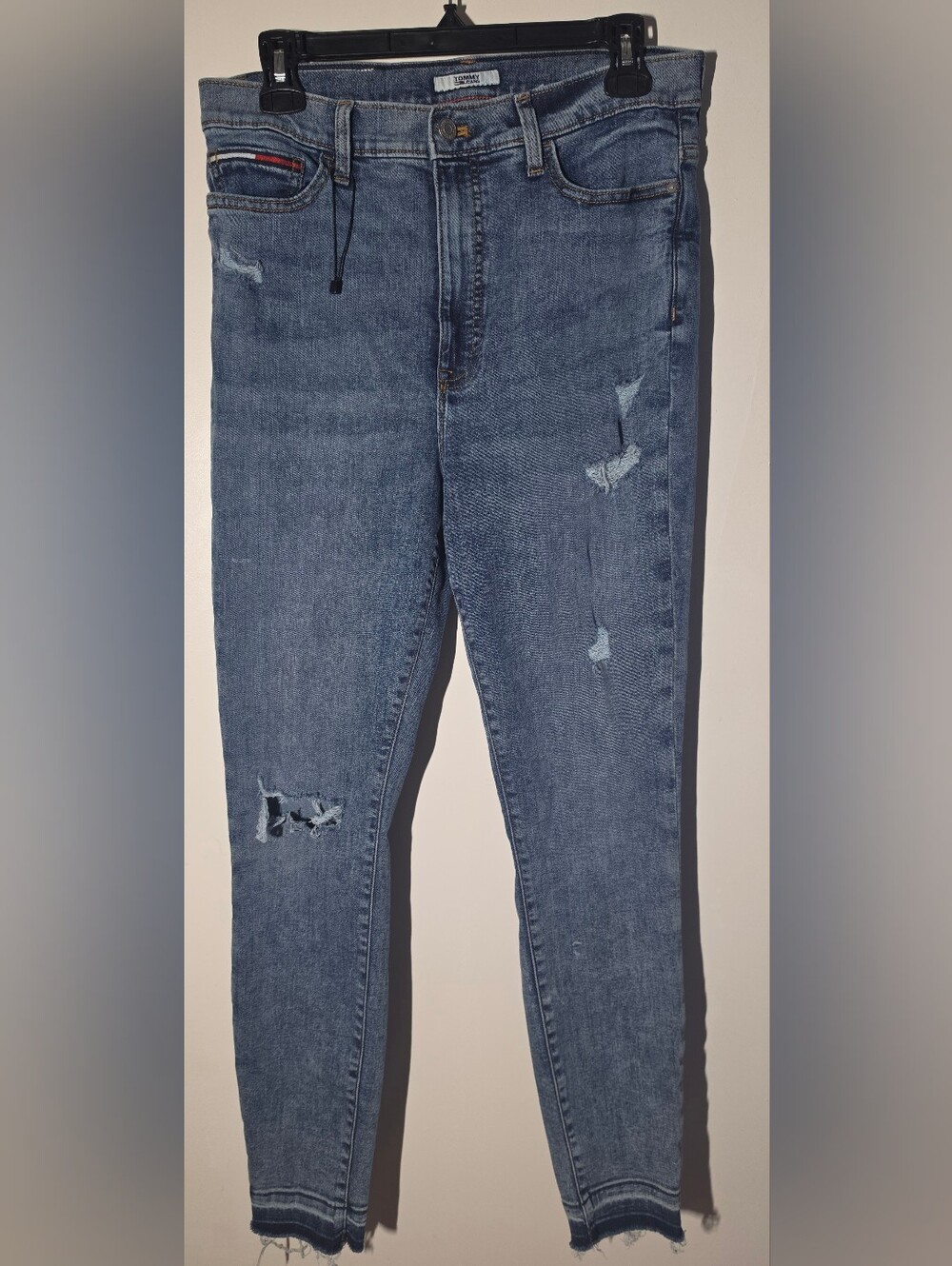 Tommy Hilfiger Distressed Skinny Jeans in Blue